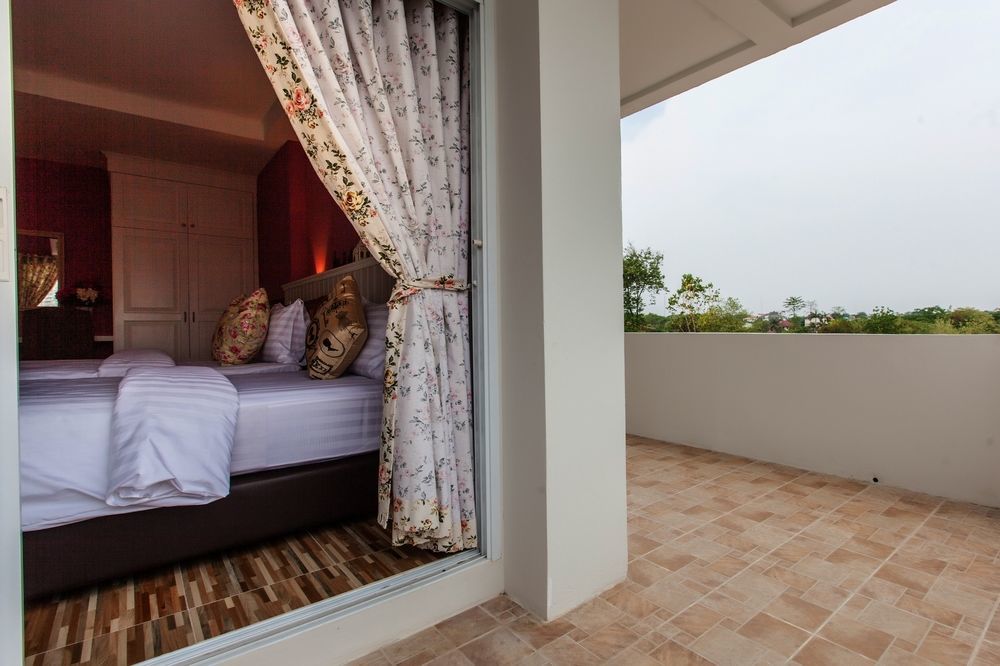 Gallery Lake View Hotel Khon Kaen Extérieur photo