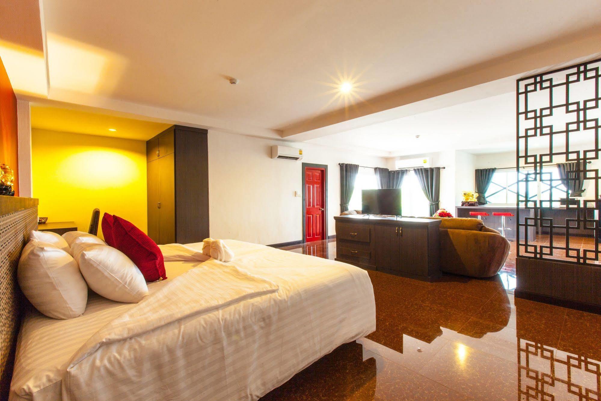 Gallery Lake View Hotel Khon Kaen Extérieur photo